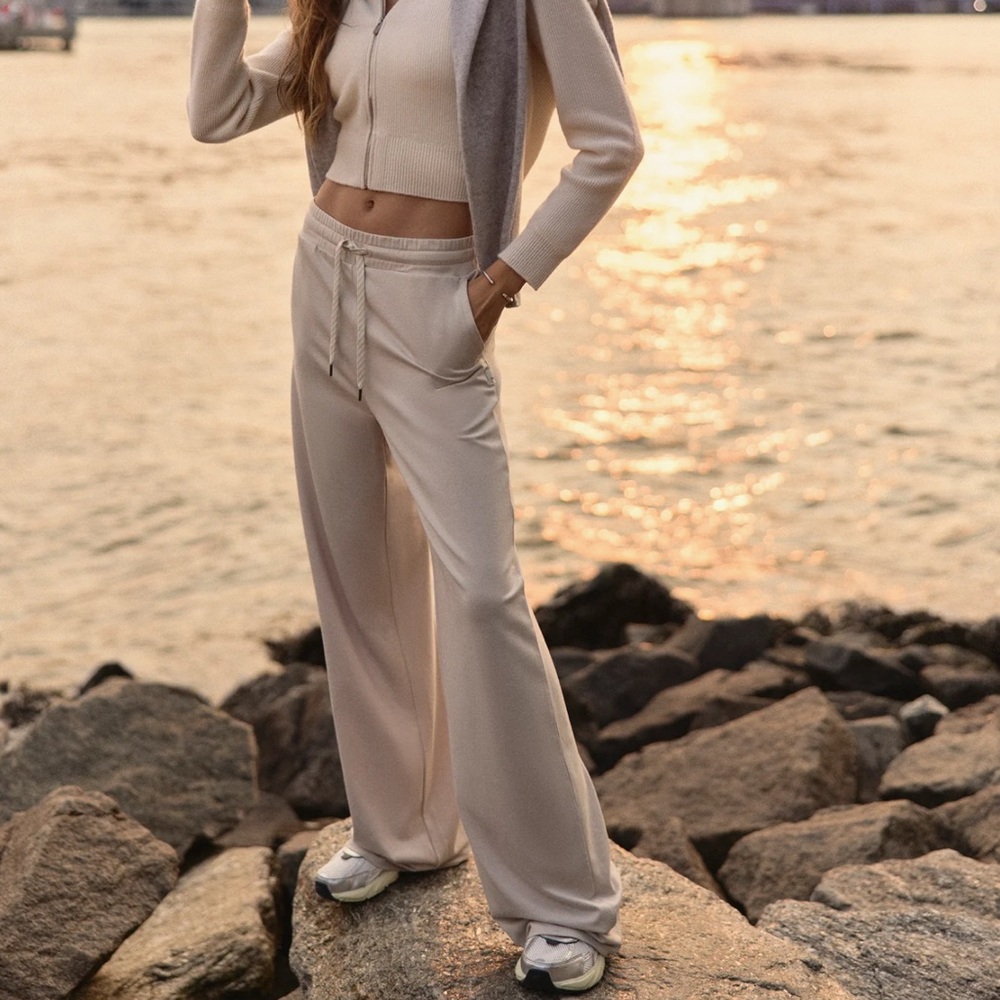 Vuori Halo Essential Wideleg Pants